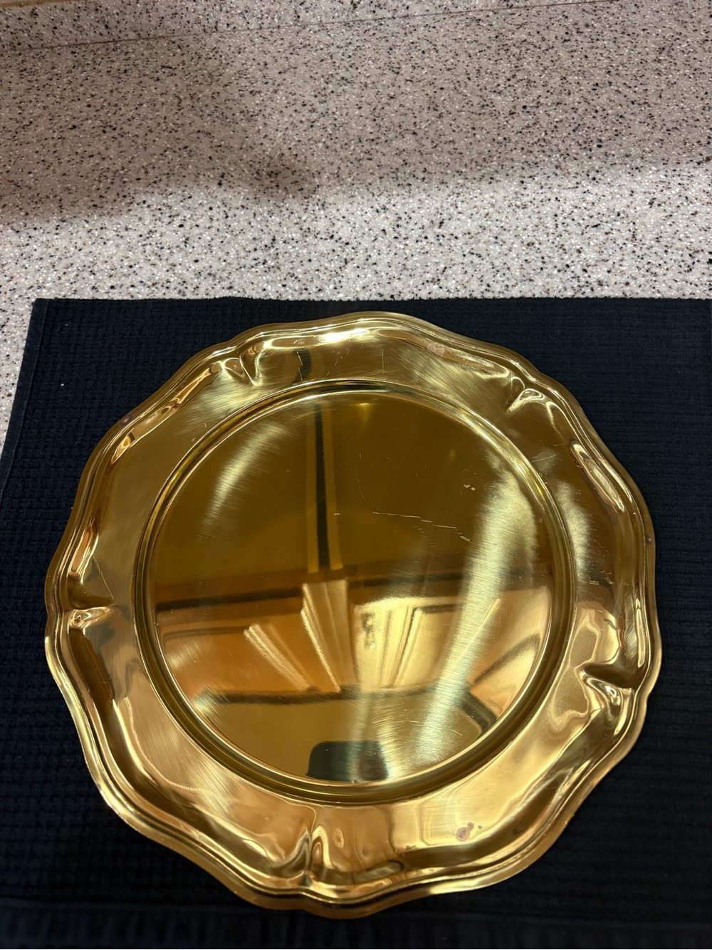 Vintage Brass Scalloped Edge Plate‎ Charger Serving Tray Decorative Dish. (4)